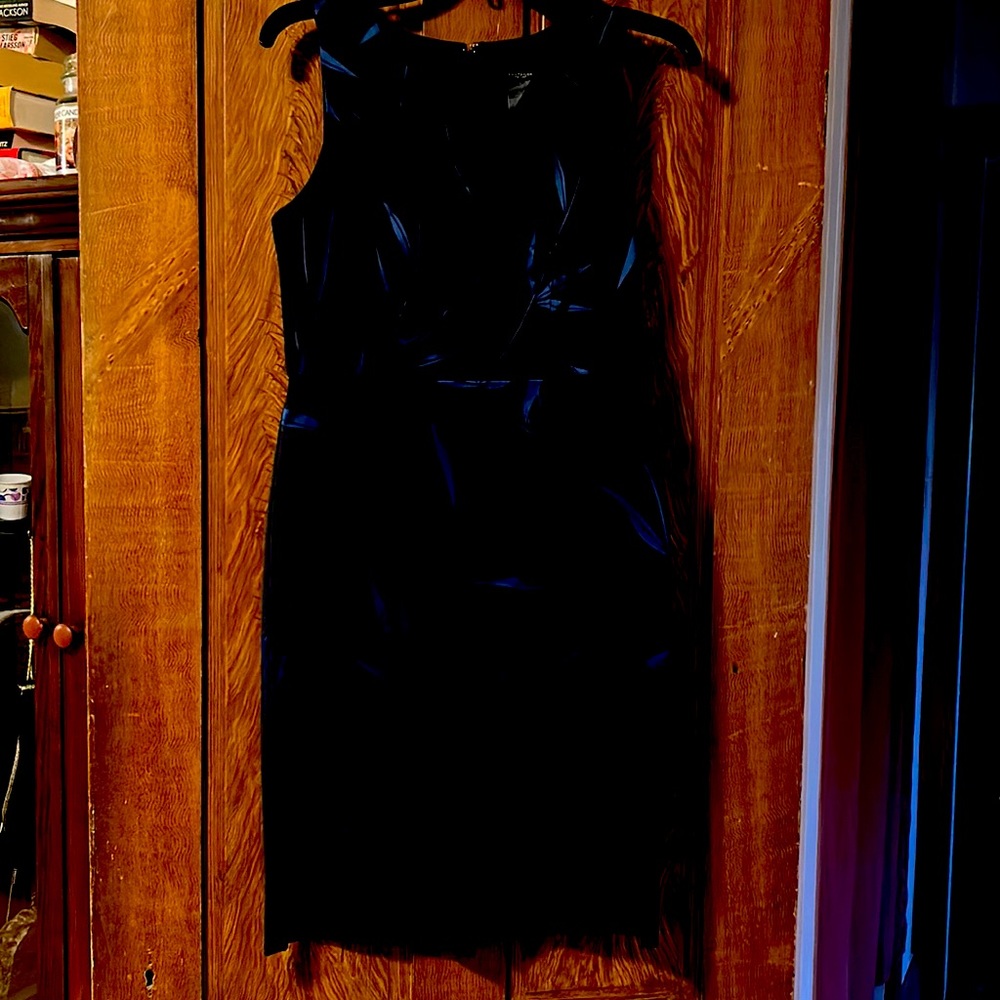 Ann Taylor sleeveless key dress
